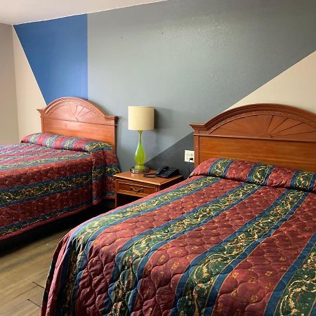נוקסוויל Royal Inn & Suites מראה חיצוני תמונה