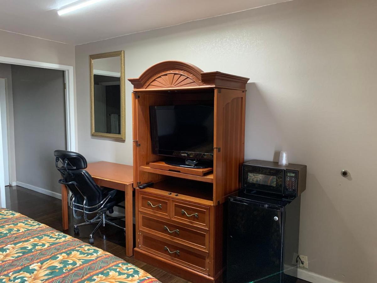 נוקסוויל Royal Inn & Suites מראה חיצוני תמונה