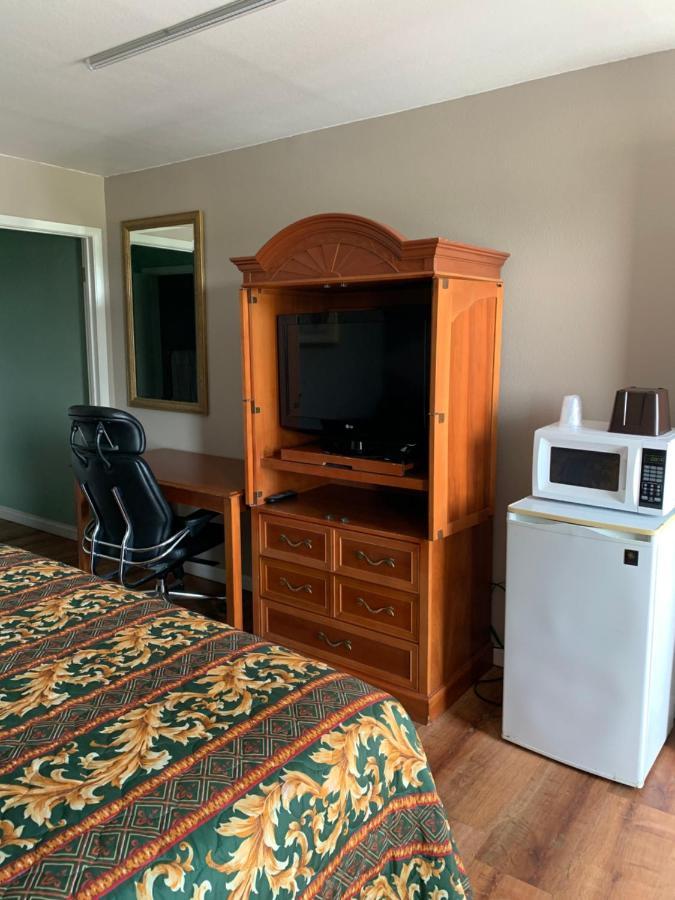 נוקסוויל Royal Inn & Suites מראה חיצוני תמונה