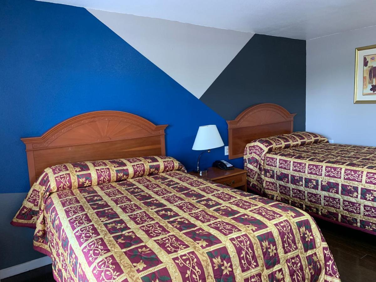 נוקסוויל Royal Inn & Suites מראה חיצוני תמונה